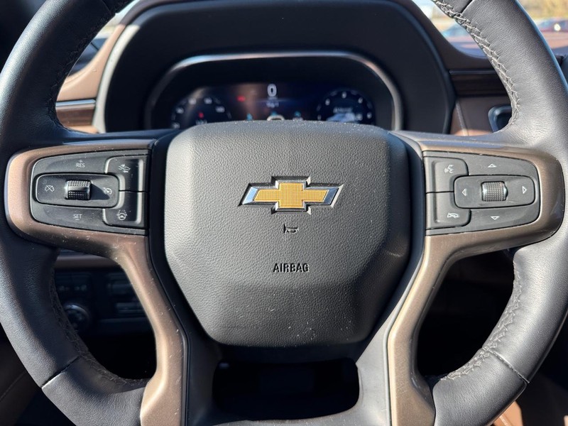 Chevrolet Tahoe Vehicle Full-screen Gallery Image 21