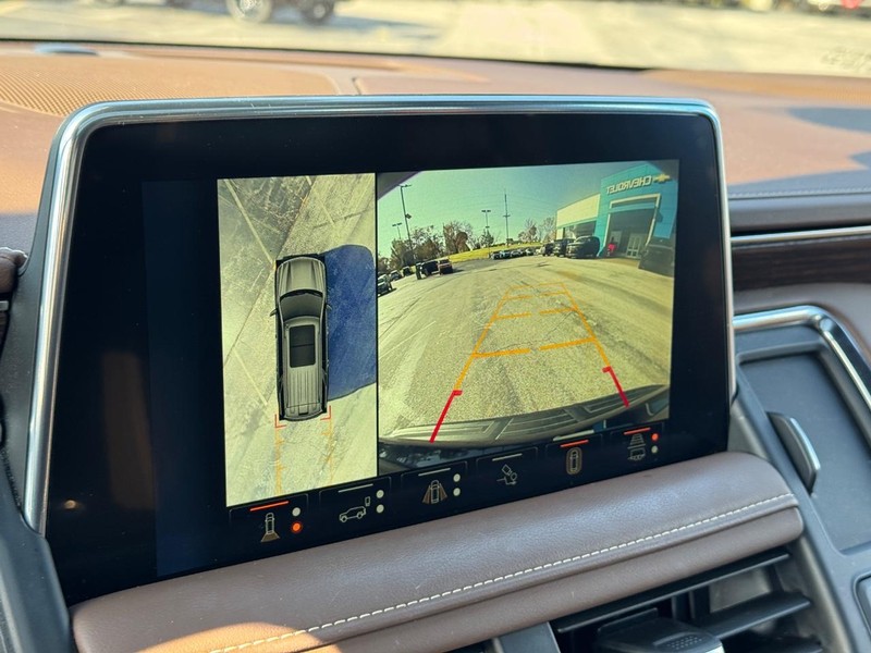 Chevrolet Tahoe Vehicle Full-screen Gallery Image 25