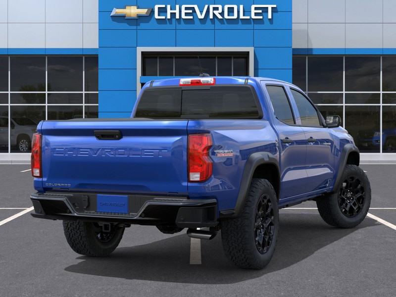 Chevrolet Colorado Vehicle Full-screen Gallery Image 4