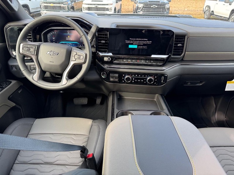 Chevrolet Silverado 2500HD Vehicle Full-screen Gallery Image 6