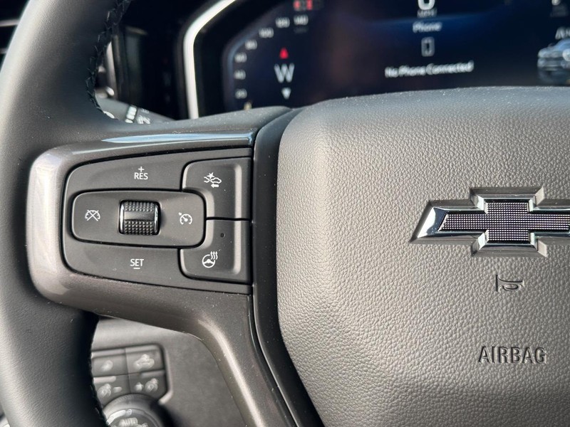 Chevrolet Silverado 2500HD Vehicle Full-screen Gallery Image 14