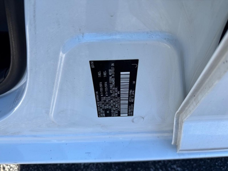 Scion xB Vehicle Full-screen Gallery Image 20