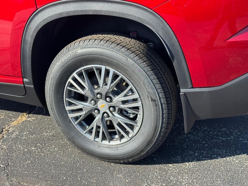 Chevrolet Traverse Vehicle Full-screen Gallery Image 4