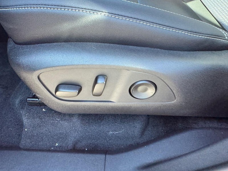 Chevrolet Traverse Vehicle Full-screen Gallery Image 12