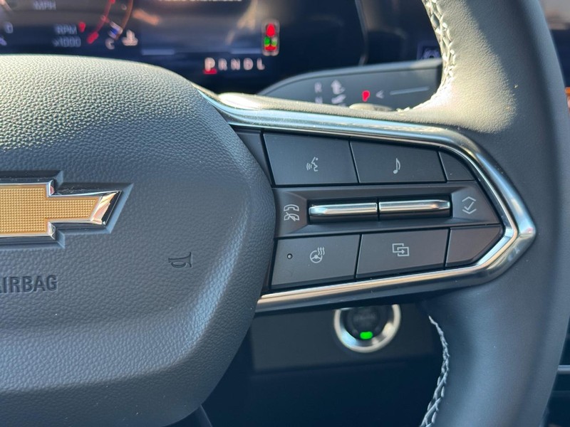 Chevrolet Traverse Vehicle Full-screen Gallery Image 16