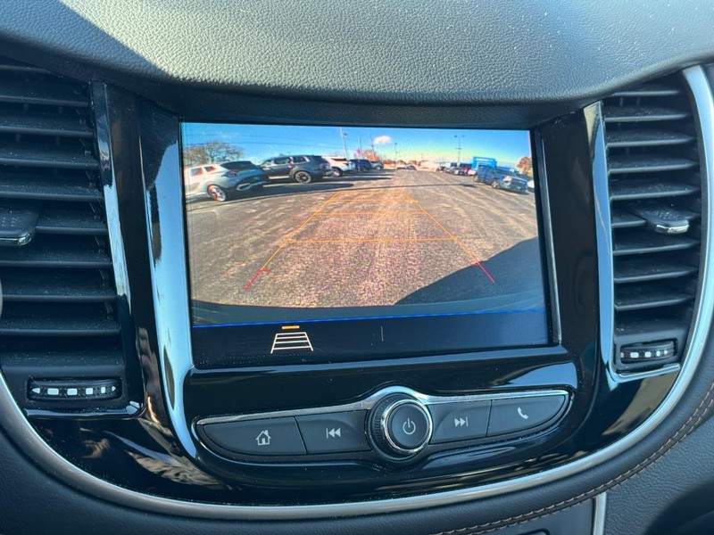 Chevrolet Trax Vehicle Full-screen Gallery Image 20