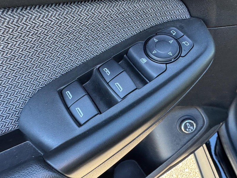 Chevrolet TrailBlazer Vehicle Full-screen Gallery Image 15