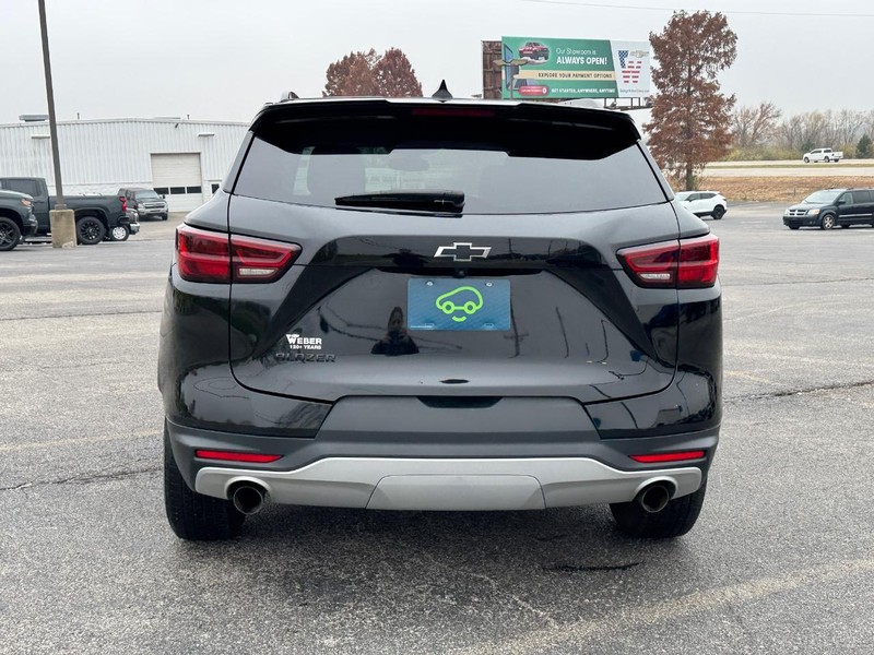 Chevrolet Blazer Vehicle Full-screen Gallery Image 04