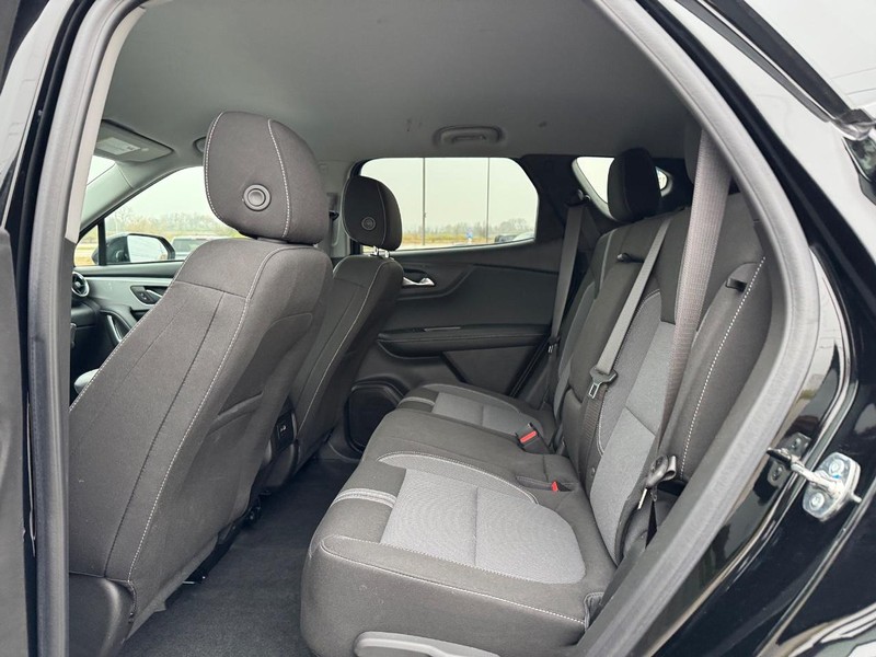 Chevrolet Blazer Vehicle Full-screen Gallery Image 10