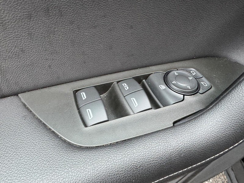 Chevrolet Blazer Vehicle Full-screen Gallery Image 16