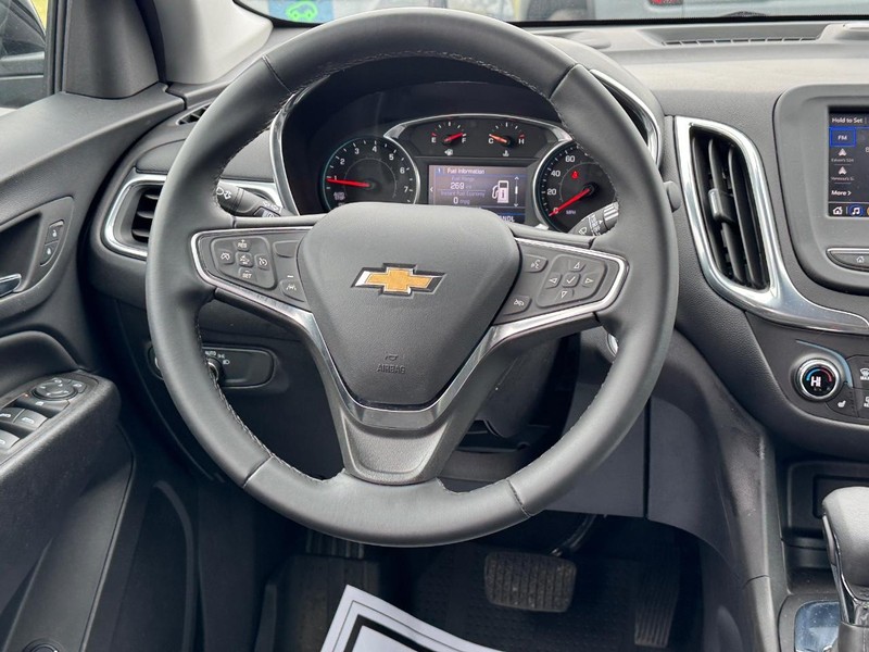 Chevrolet Equinox Vehicle Full-screen Gallery Image 12