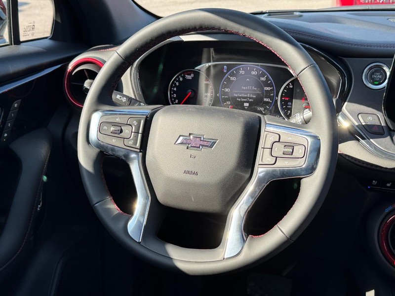 Chevrolet Blazer Vehicle Full-screen Gallery Image 8