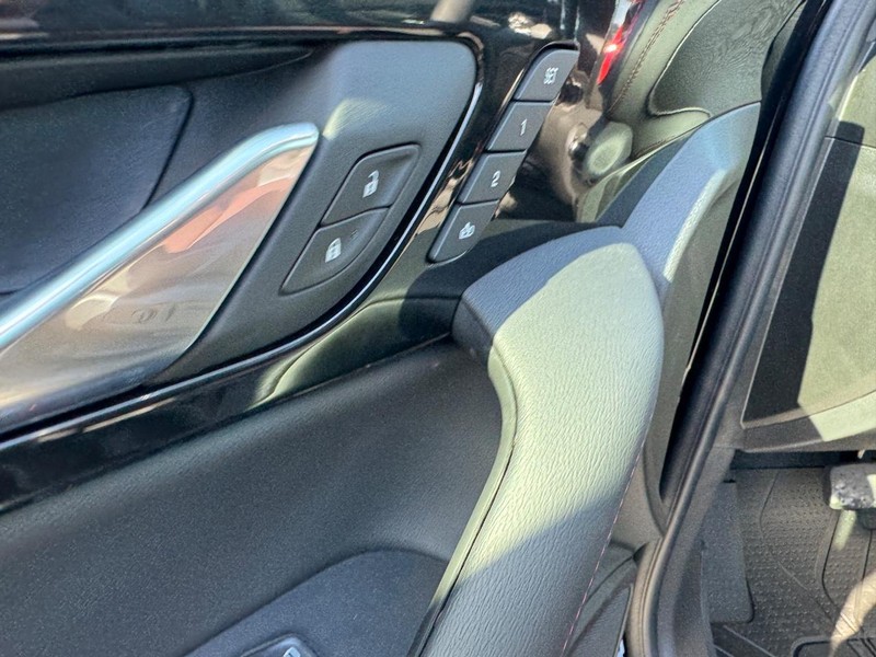 Chevrolet Blazer Vehicle Full-screen Gallery Image 13