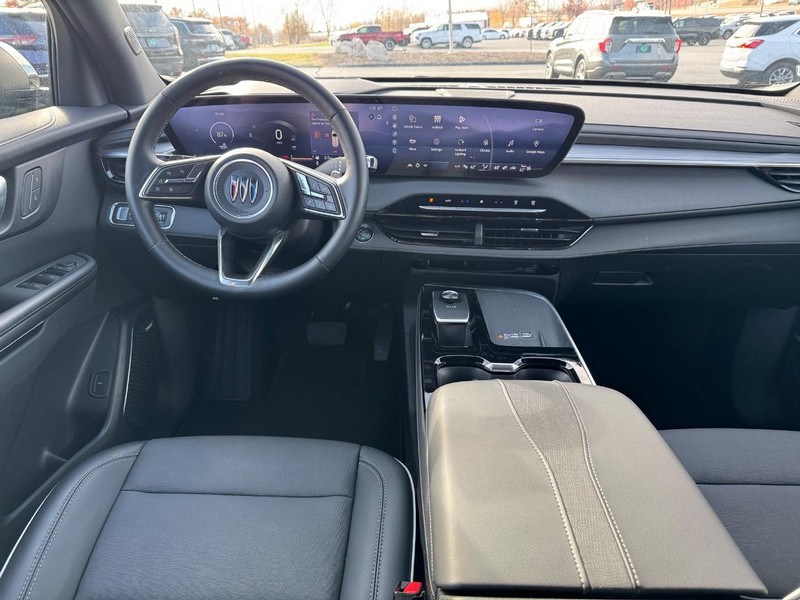 Buick Enclave Vehicle Full-screen Gallery Image 13