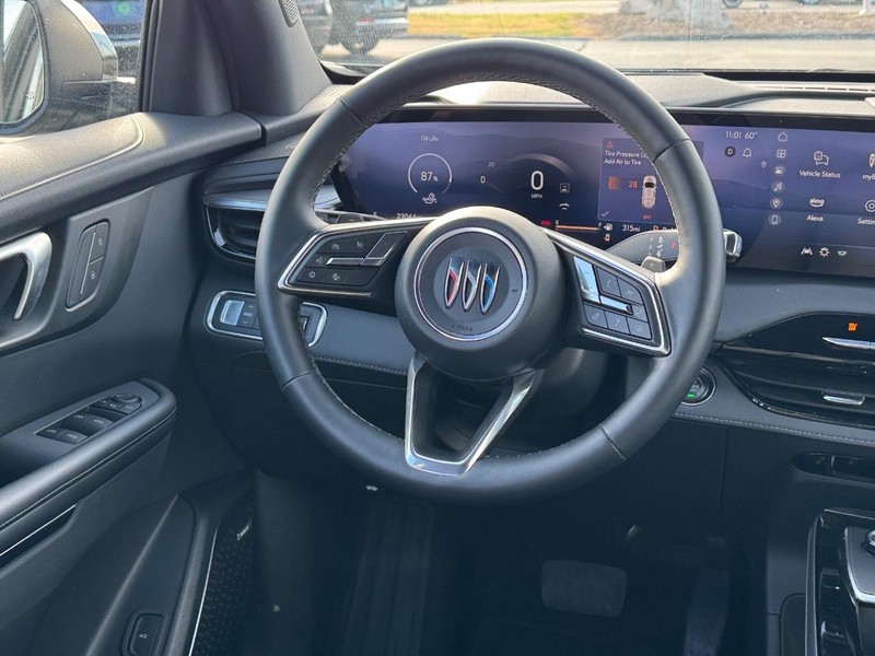 Buick Enclave Vehicle Full-screen Gallery Image 14