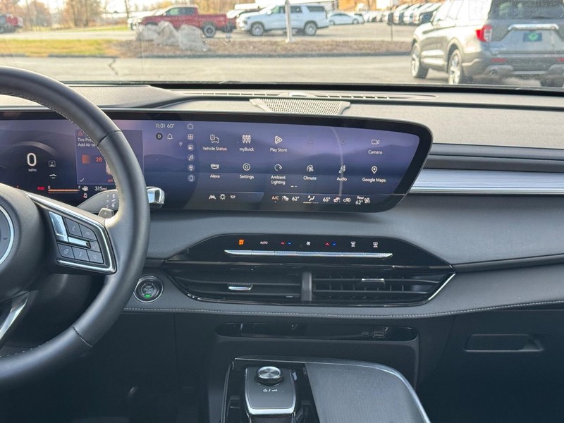 Buick Enclave Vehicle Full-screen Gallery Image 15