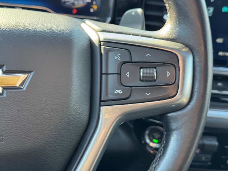 Chevrolet Silverado 1500 Vehicle Full-screen Gallery Image 21