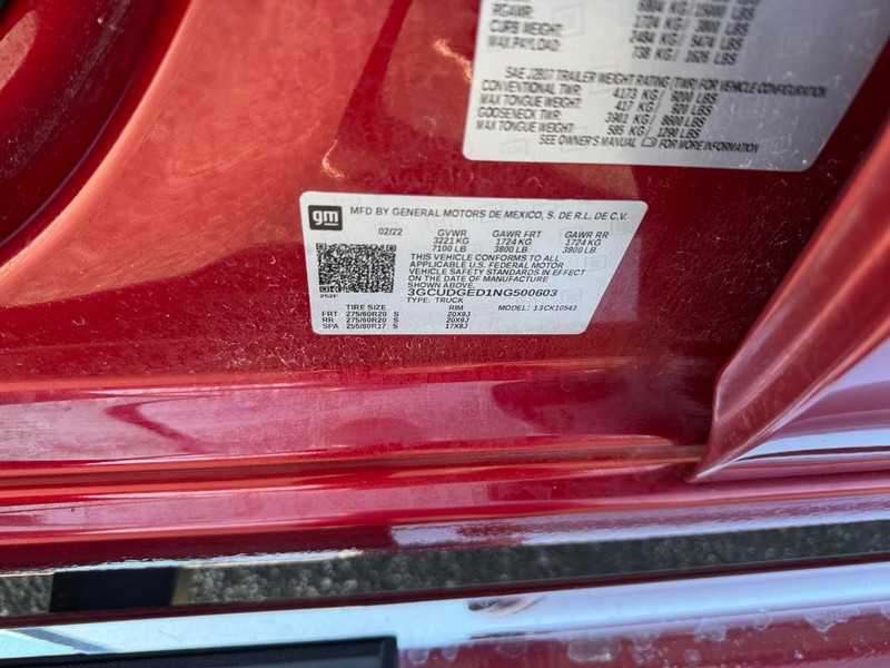 Chevrolet Silverado 1500 Vehicle Full-screen Gallery Image 24