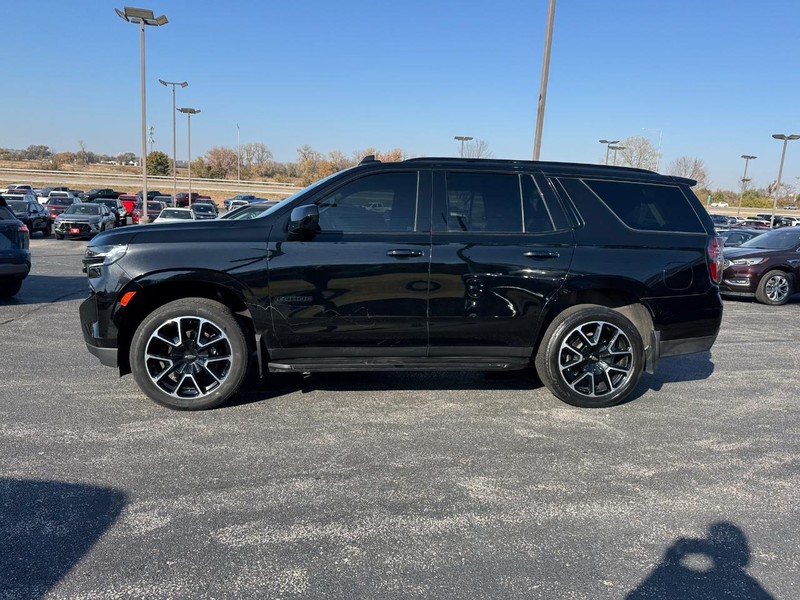 Chevrolet Tahoe Vehicle Full-screen Gallery Image 2