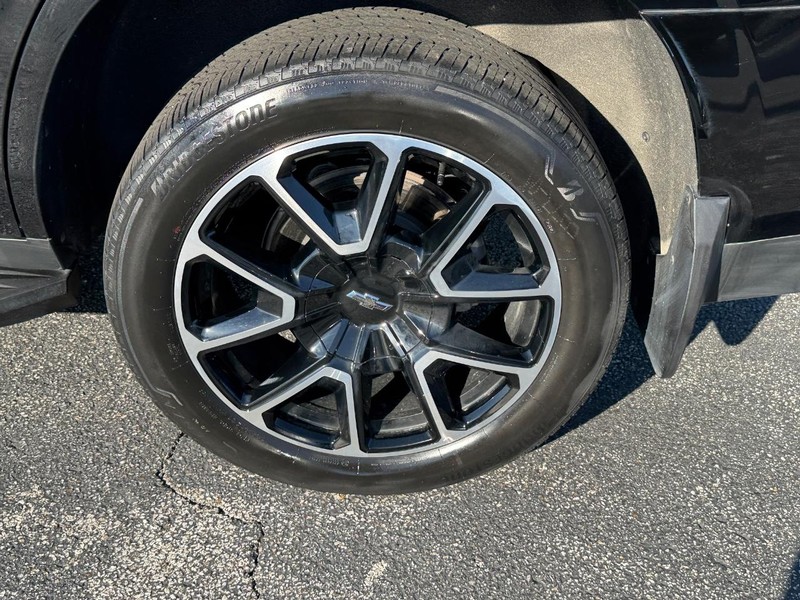 Chevrolet Tahoe Vehicle Full-screen Gallery Image 9