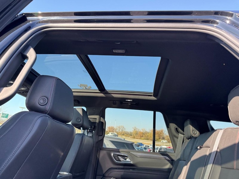 Chevrolet Tahoe Vehicle Full-screen Gallery Image 11