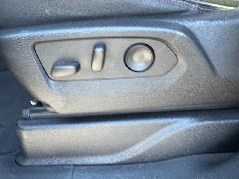 Chevrolet Tahoe Vehicle Full-screen Gallery Image 18