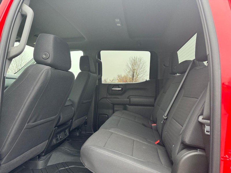 Chevrolet Silverado 1500 Vehicle Full-screen Gallery Image 5