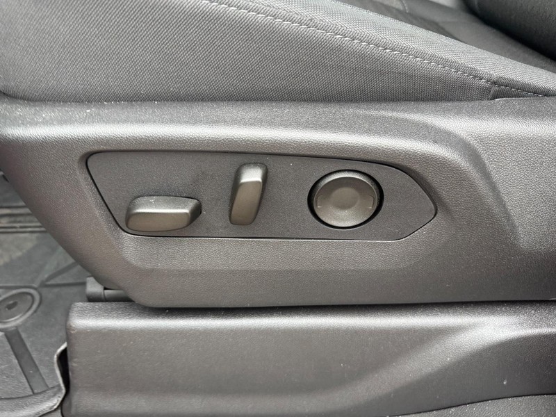 Chevrolet Silverado 1500 Vehicle Full-screen Gallery Image 10