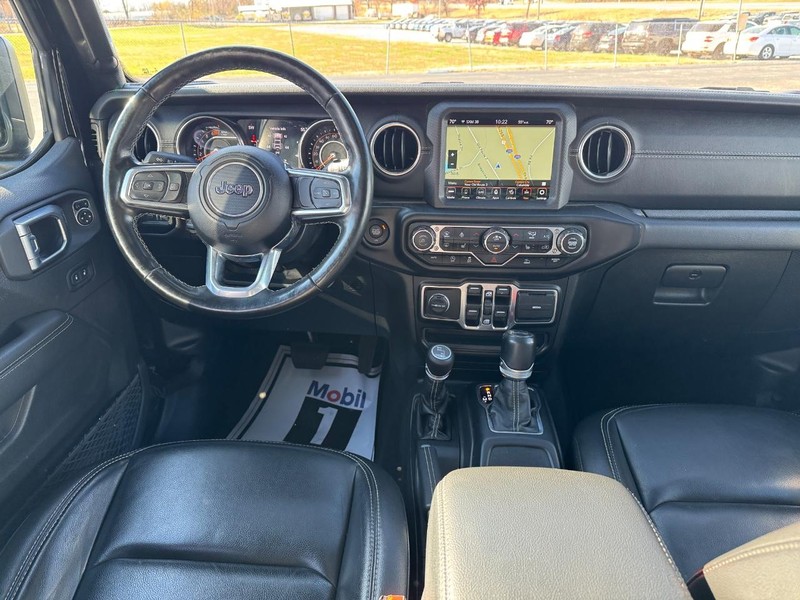 Jeep Wrangler Vehicle Full-screen Gallery Image 11