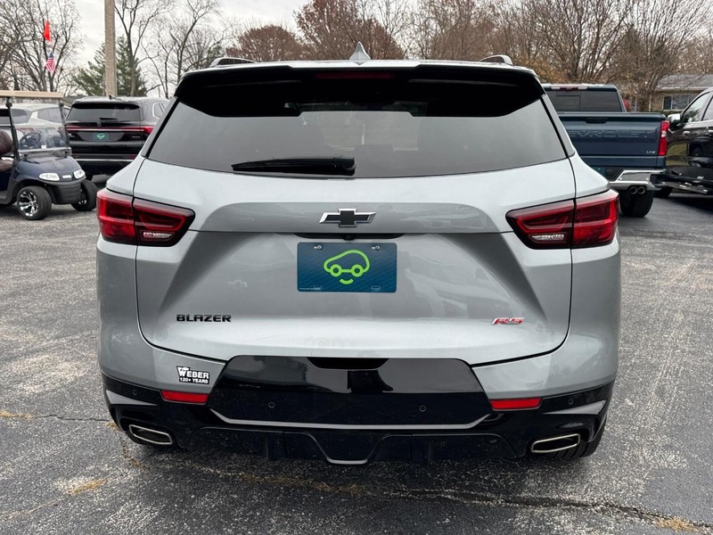 Chevrolet Blazer Vehicle Full-screen Gallery Image 04