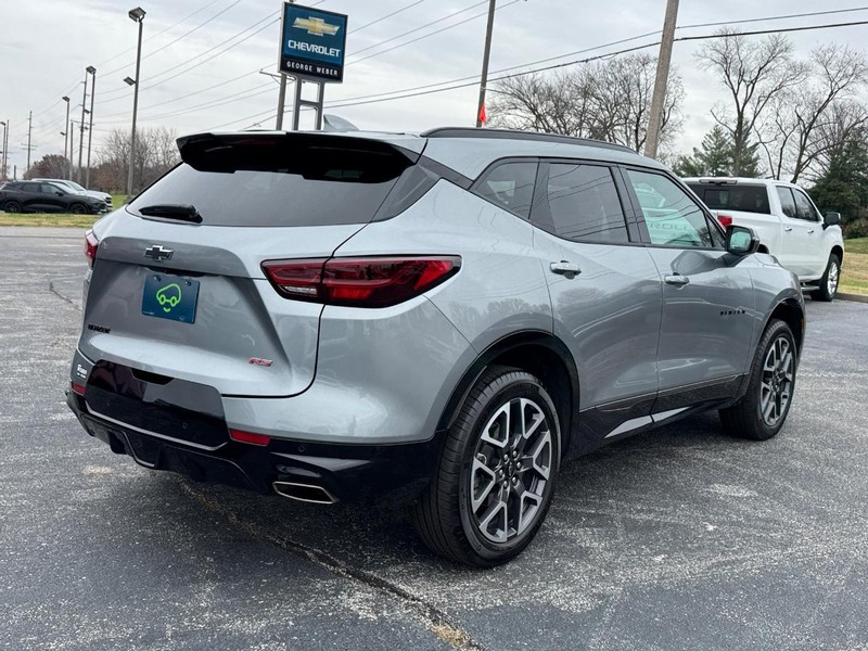 Chevrolet Blazer Vehicle Full-screen Gallery Image 05