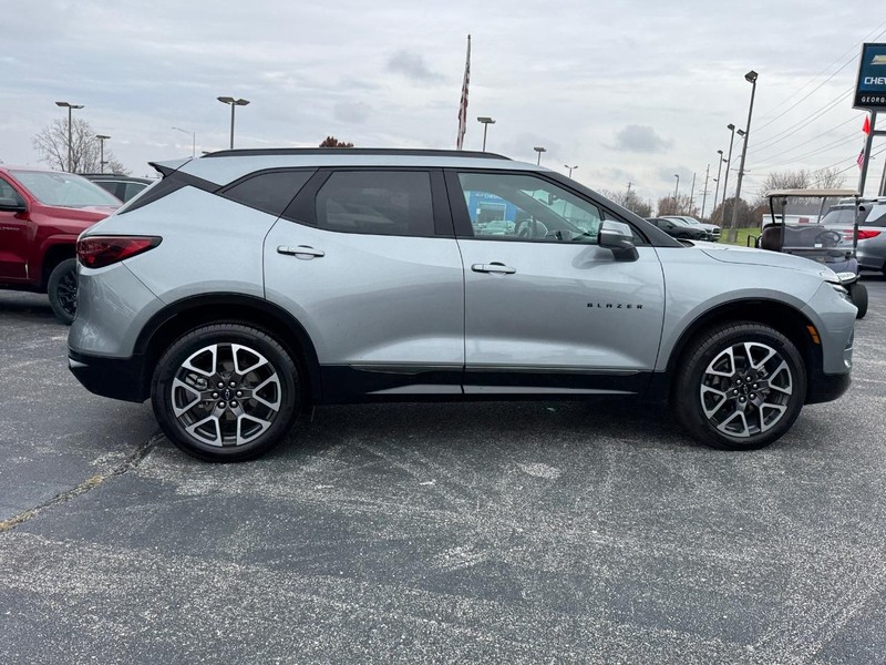 Chevrolet Blazer Vehicle Full-screen Gallery Image 06