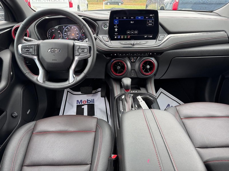 Chevrolet Blazer Vehicle Full-screen Gallery Image 11