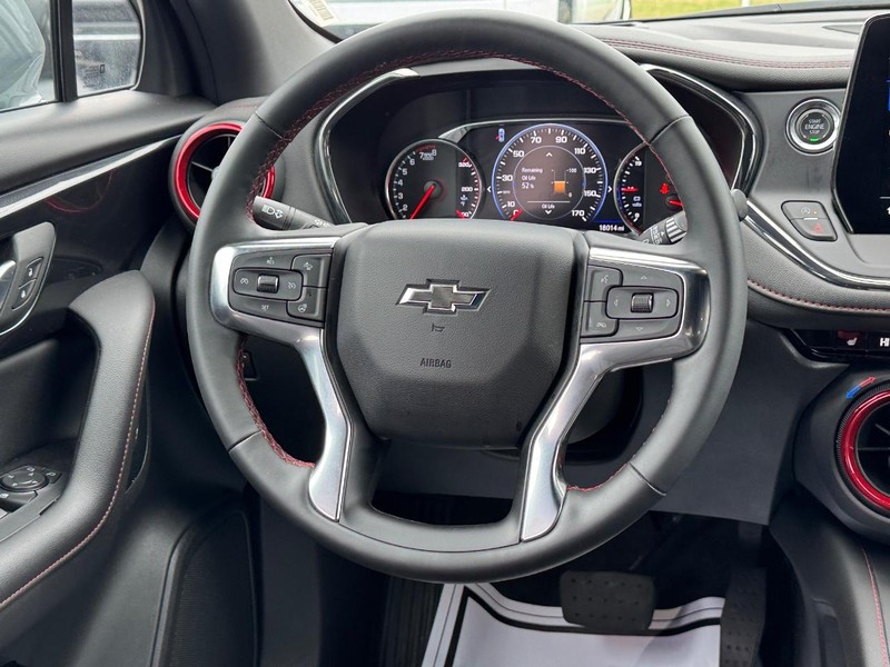 Chevrolet Blazer Vehicle Full-screen Gallery Image 12