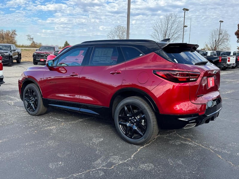Chevrolet Blazer Vehicle Full-screen Gallery Image 3