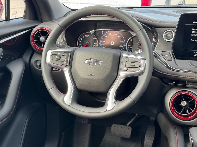 Chevrolet Blazer Vehicle Full-screen Gallery Image 8