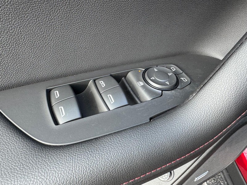 Chevrolet Blazer Vehicle Full-screen Gallery Image 12