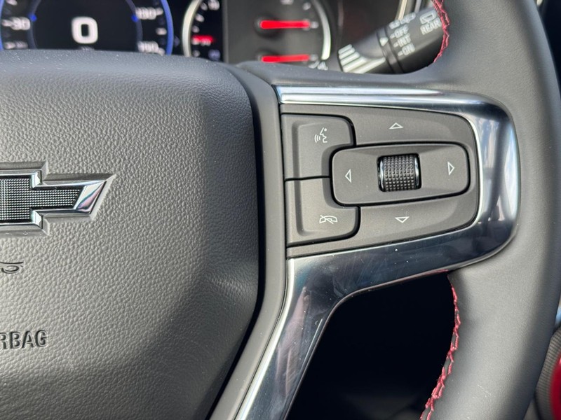 Chevrolet Blazer Vehicle Full-screen Gallery Image 15