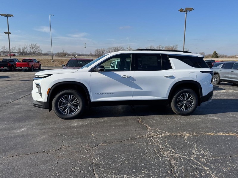 Chevrolet Traverse Vehicle Full-screen Gallery Image 2