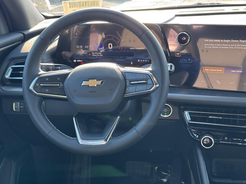 Chevrolet Traverse Vehicle Full-screen Gallery Image 9