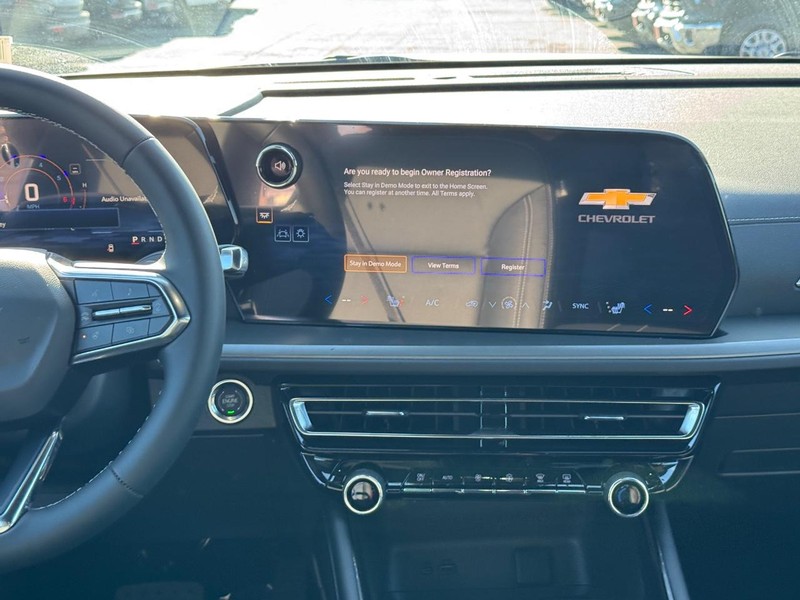 Chevrolet Traverse Vehicle Full-screen Gallery Image 10