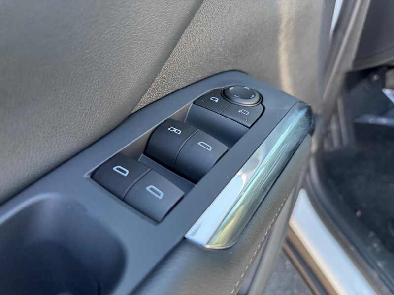 Chevrolet Traverse Vehicle Full-screen Gallery Image 13