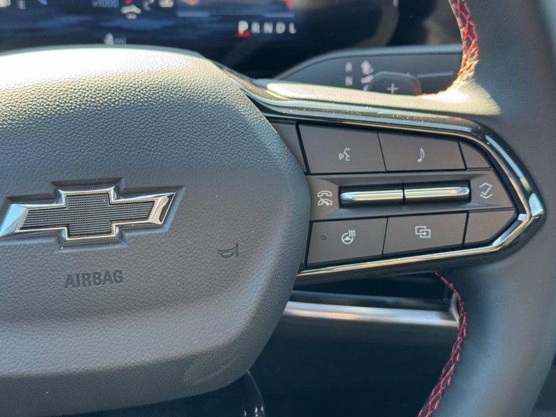 Chevrolet Equinox Vehicle Full-screen Gallery Image 16