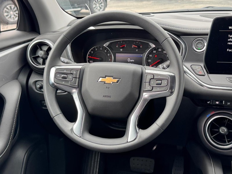 Chevrolet Blazer Vehicle Full-screen Gallery Image 7