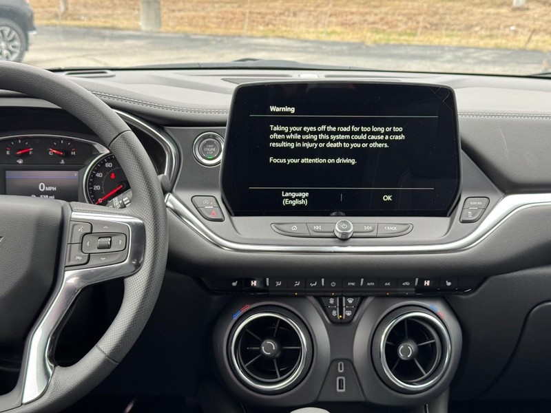 Chevrolet Blazer Vehicle Full-screen Gallery Image 8