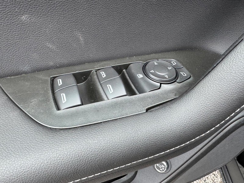 Chevrolet Blazer Vehicle Full-screen Gallery Image 11