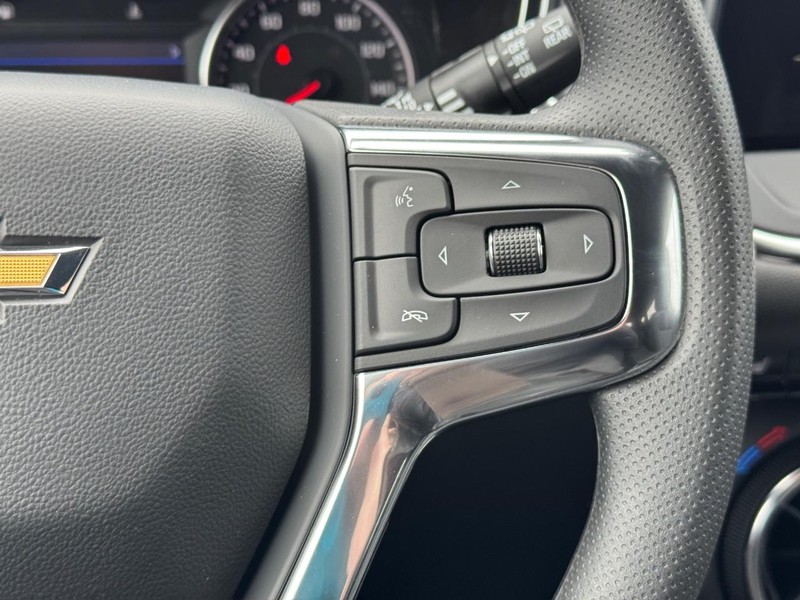 Chevrolet Blazer Vehicle Full-screen Gallery Image 14