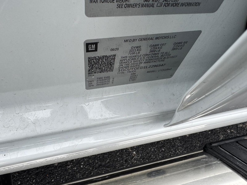 Chevrolet Silverado 1500 Vehicle Full-screen Gallery Image 24