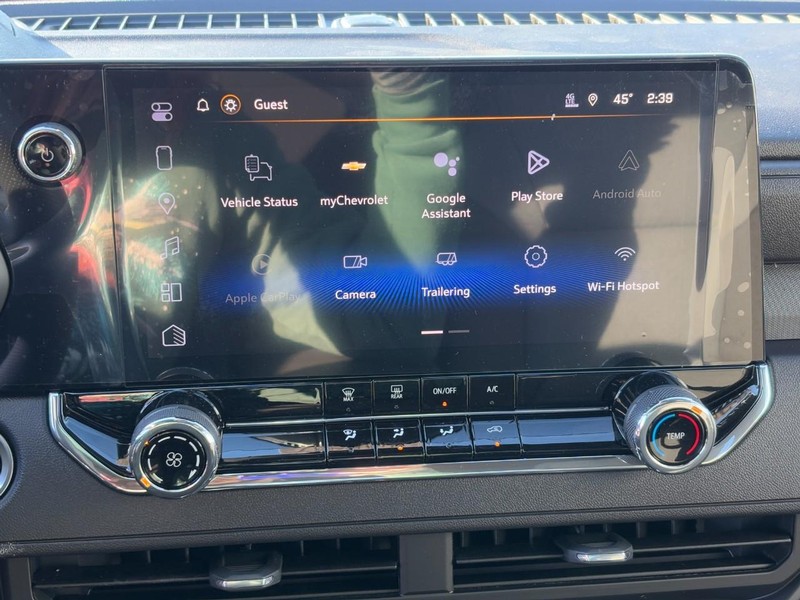 Chevrolet Colorado Vehicle Full-screen Gallery Image 17