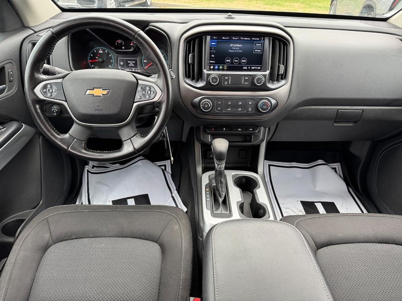 Chevrolet Colorado Vehicle Full-screen Gallery Image 11